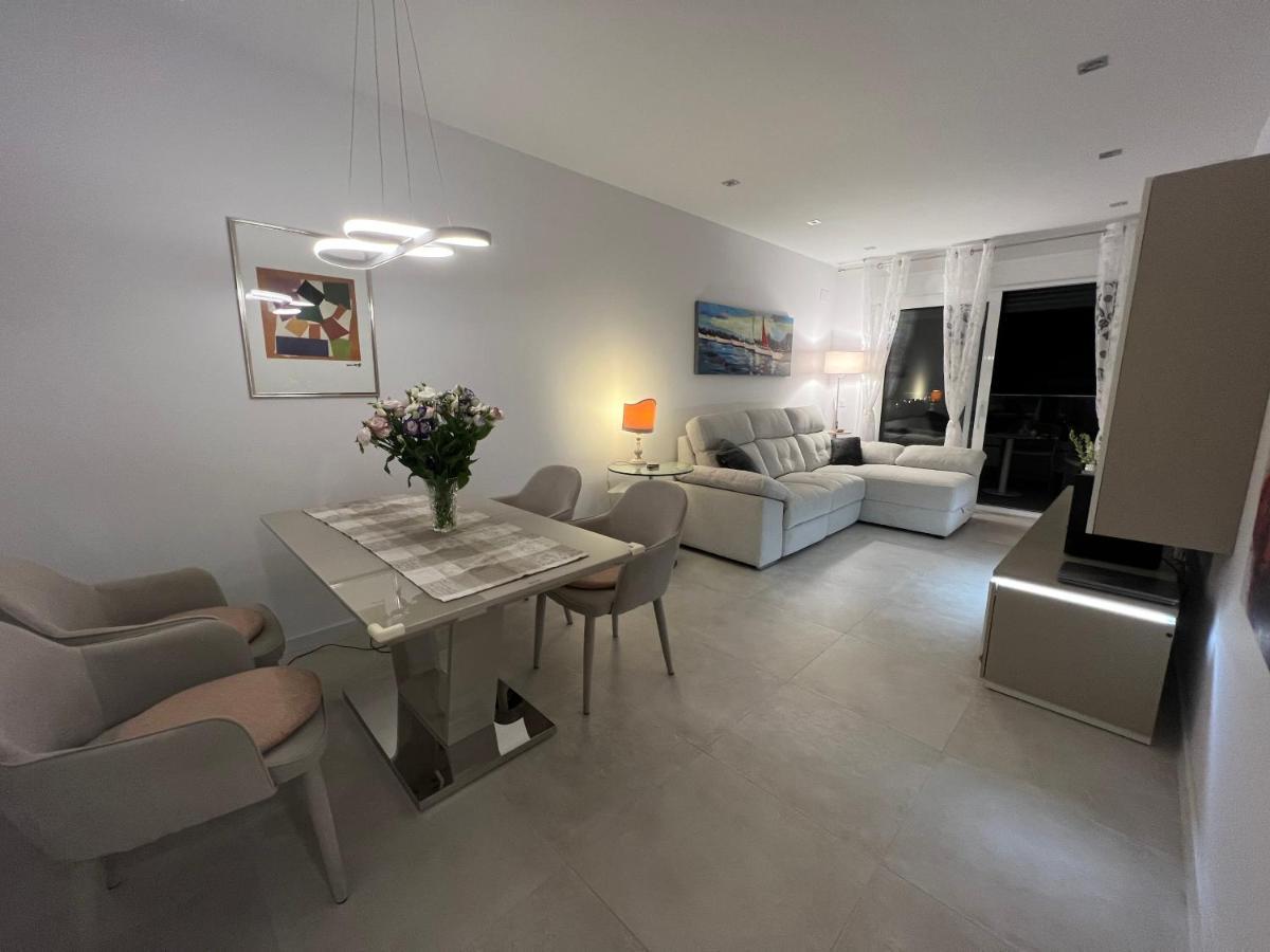 New Build Modern Ap 4 Min Walk To The And Old Town * Marbellac